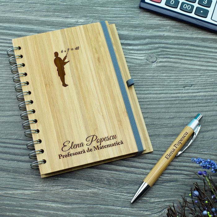 Agenda personalizata Profesoara de matematica, Cifre si calcule, Cadou personalizat